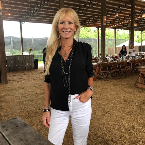 Meet your Posher, Mary - Picture 2 of 2